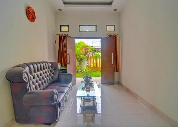 Oyo 92714 Miracle Kost