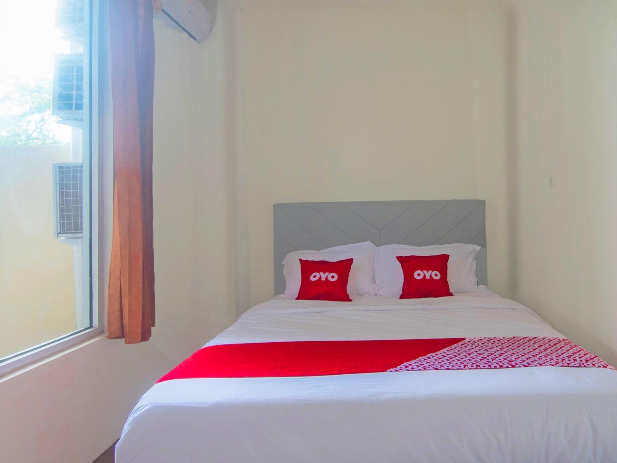 Hotel Oyo 92714 Miracle Kost Manado